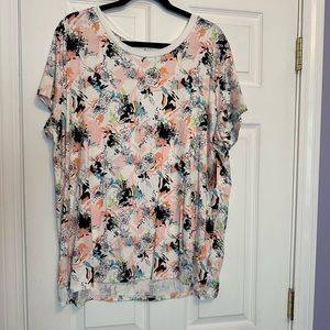 NWT Torrid Size 3 Floral Tee